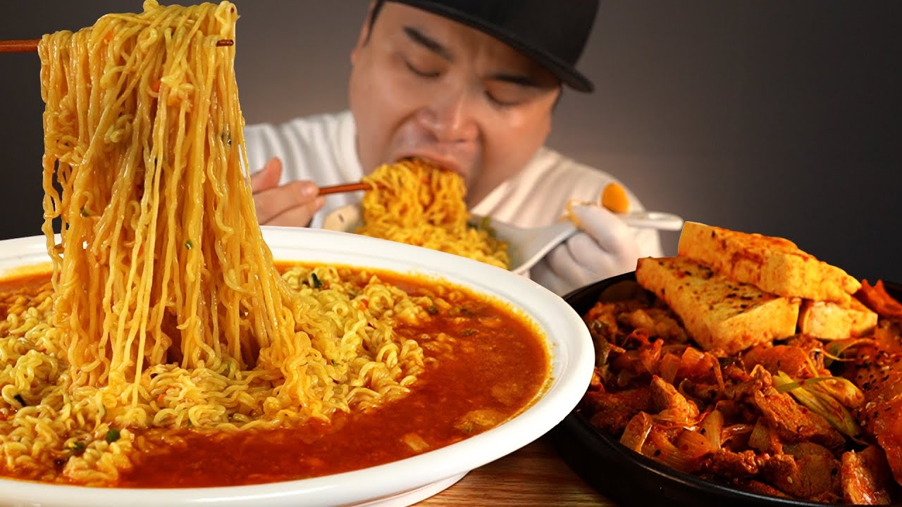 돼지고기김치찜과 열라면 먹방~!! 리얼사운드 ASMR social eating Mukbang(Eating Show)