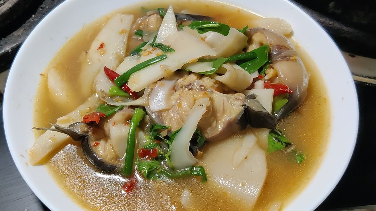 ငါးခူ မျှစ်ချဉ် ဟင်းရည် #မျှစ်ချဉ် ချက်နည်း /Pickled bamboo shoot curry with