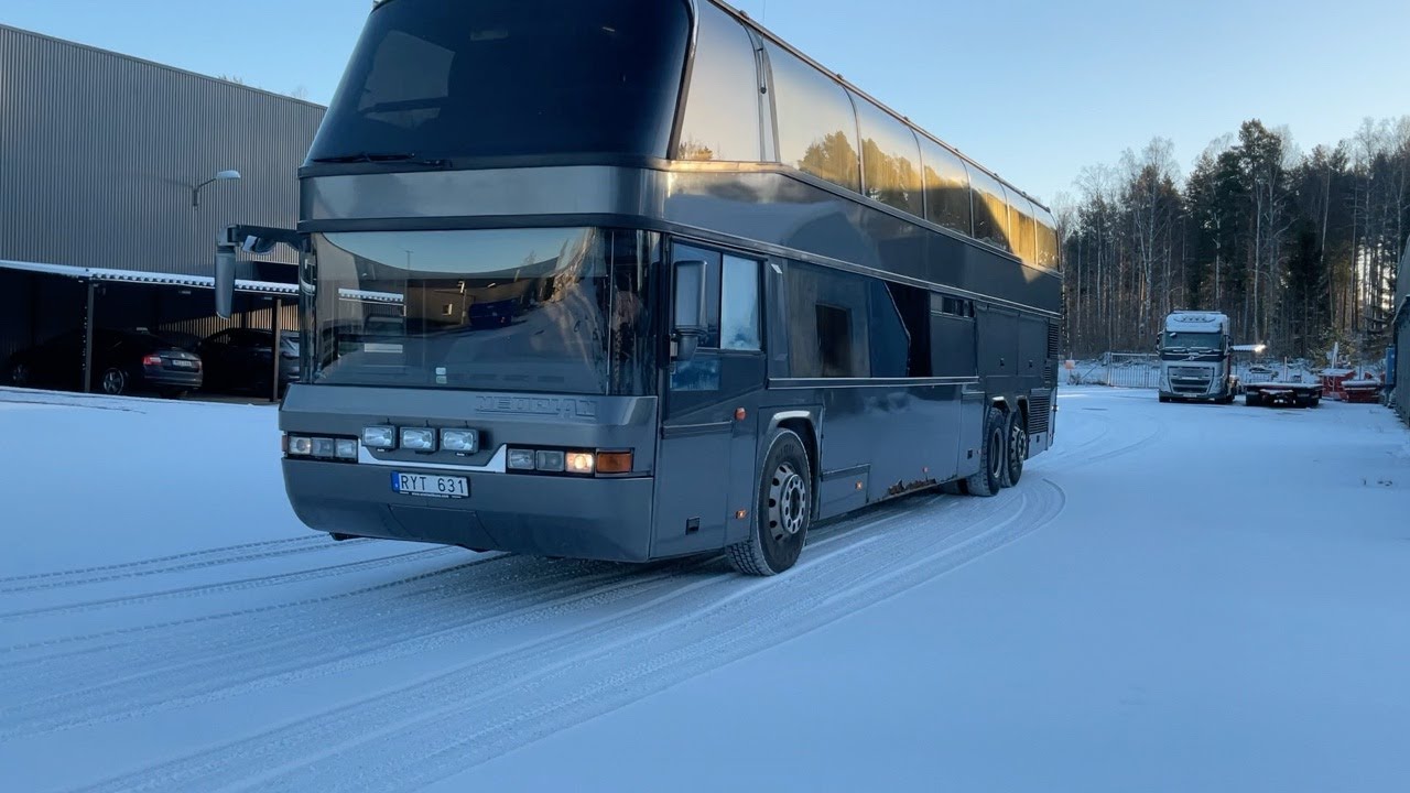 K&ouml;p Turn&eacute;buss Neoplan N 122/3L p&aring; Klaravik