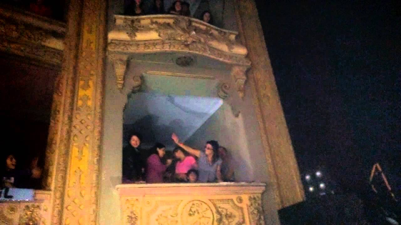 Cantándole al elenco de Esperanza Mía 23/05