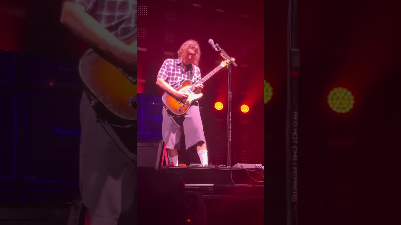Red Hot Chili Peppers 🌶️ Intro Jam at Hollywood Casino Amphitheatre - St. Louis, MO - 7/30/24 ❤️‍🔥