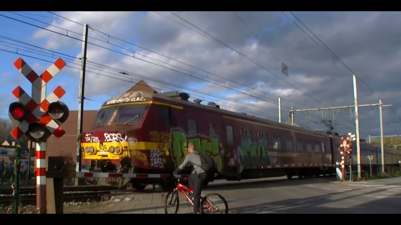 Timelapse: Spoorwegovergang//RR-crossing Lier, Lispersteenweg, B