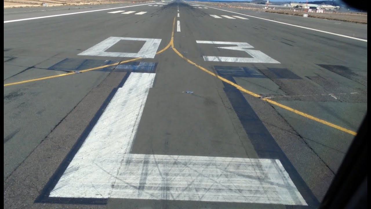 Boeing 737 cockpit view takeoff Gran Canaria