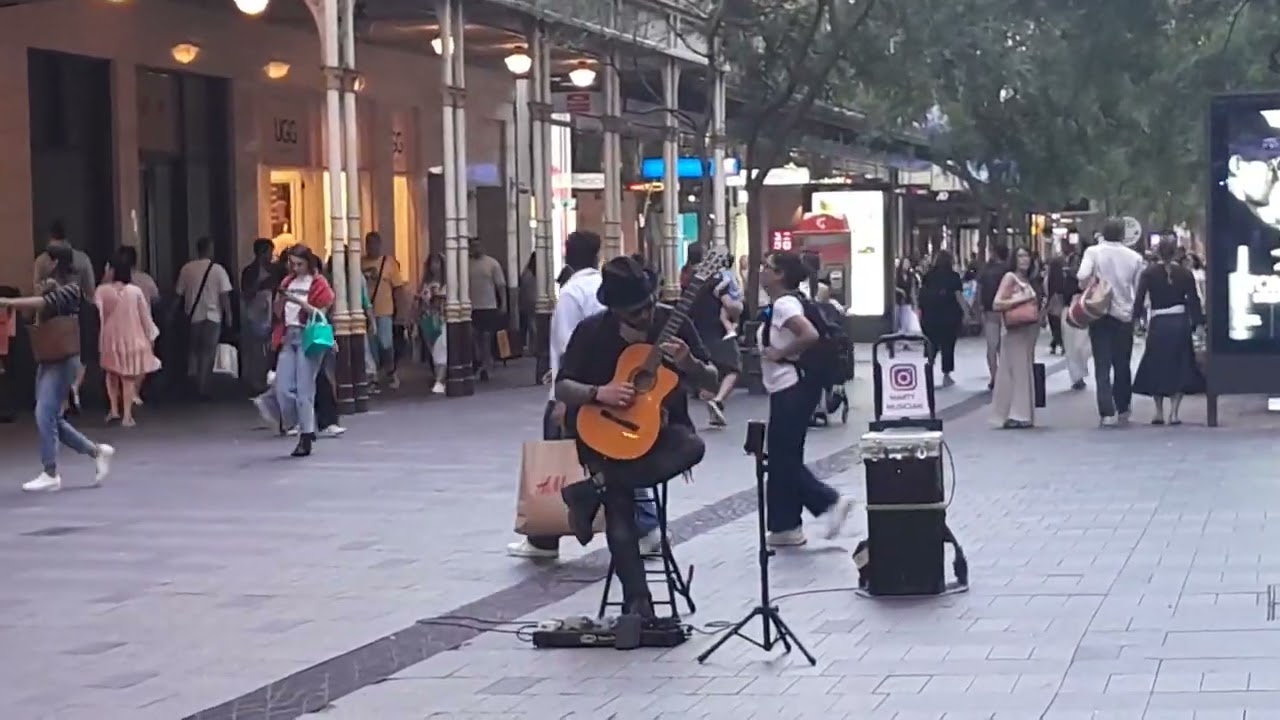 One of the best guitar players lve heard in my life! 👌