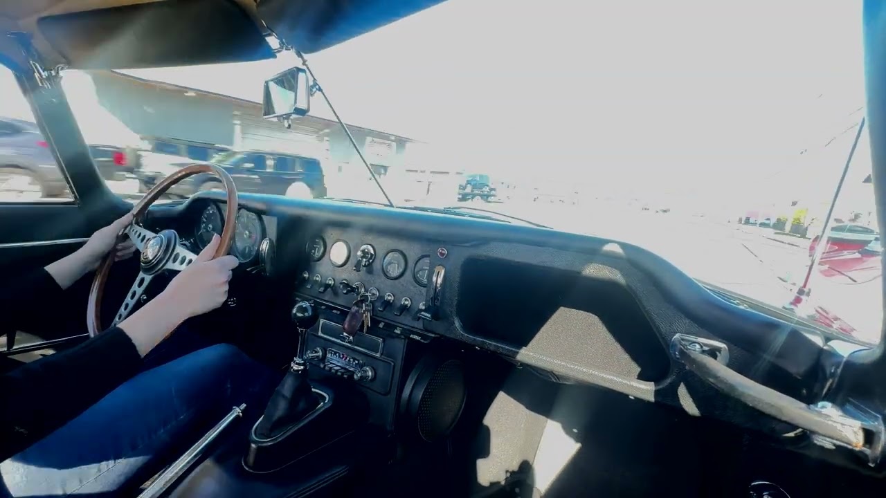 1967 Jaguar XKE Driving Video