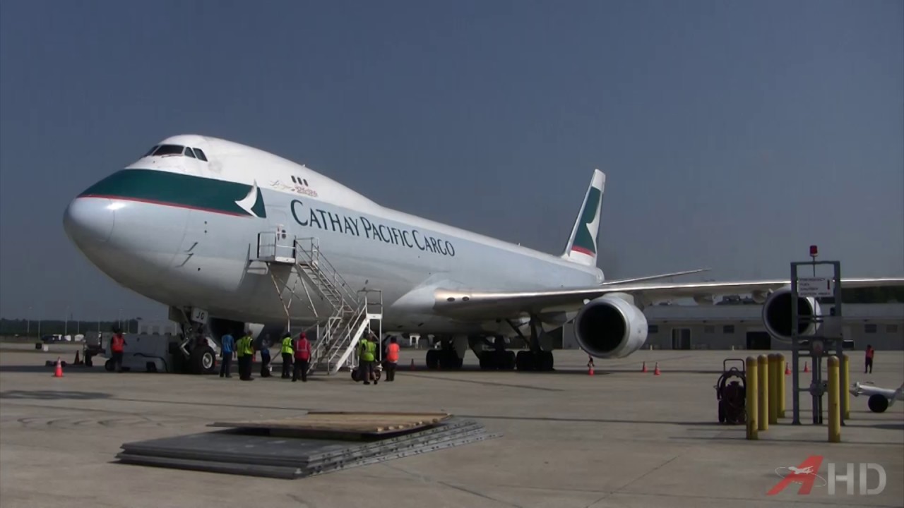 [WORLD RECORD] Raw Video: Cathay Pacific 747-8 Loading Operations, 05 July 2013