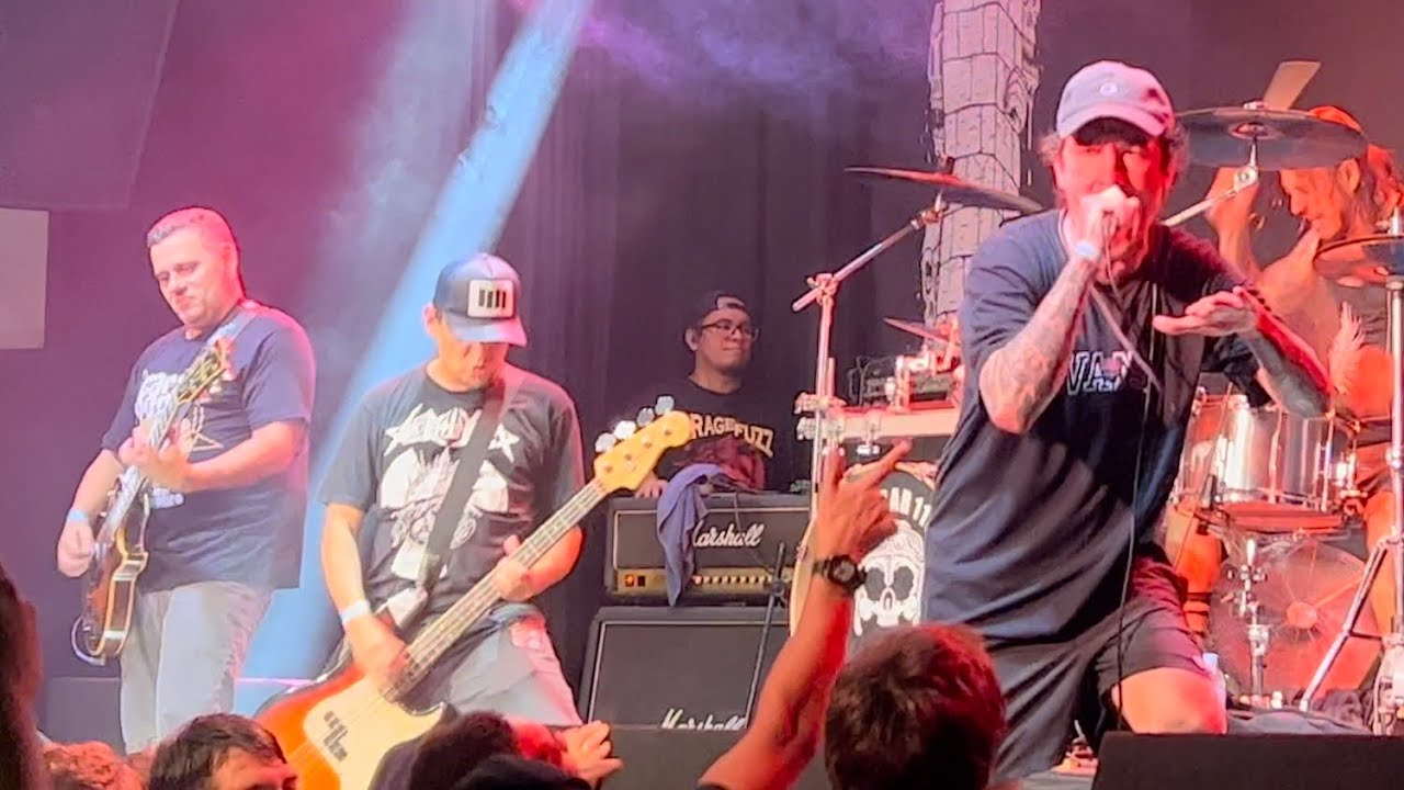 Garage Fuzz - Dear Cinnamon Tea (Hangar 110, São Paulo - September 30, 2023)