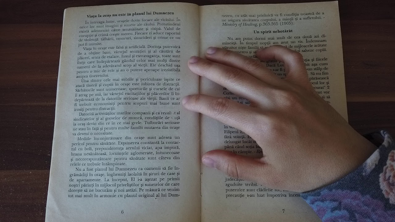 Afara Din Orase - Ellen G.  White