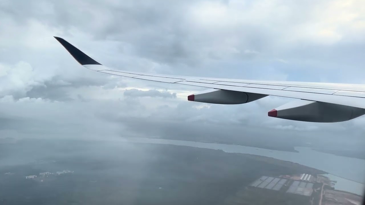 Singapore Airlines Airbus A350-900 take off from Singapore Changi Airport