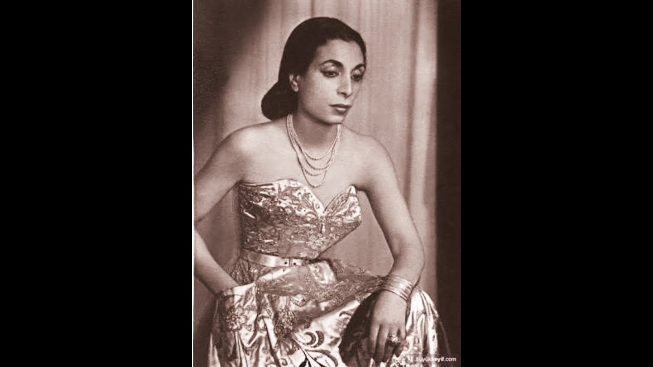 Safiye Ayla - Mestim Bu Gece, Sen de Bana Mest Olarak Gel