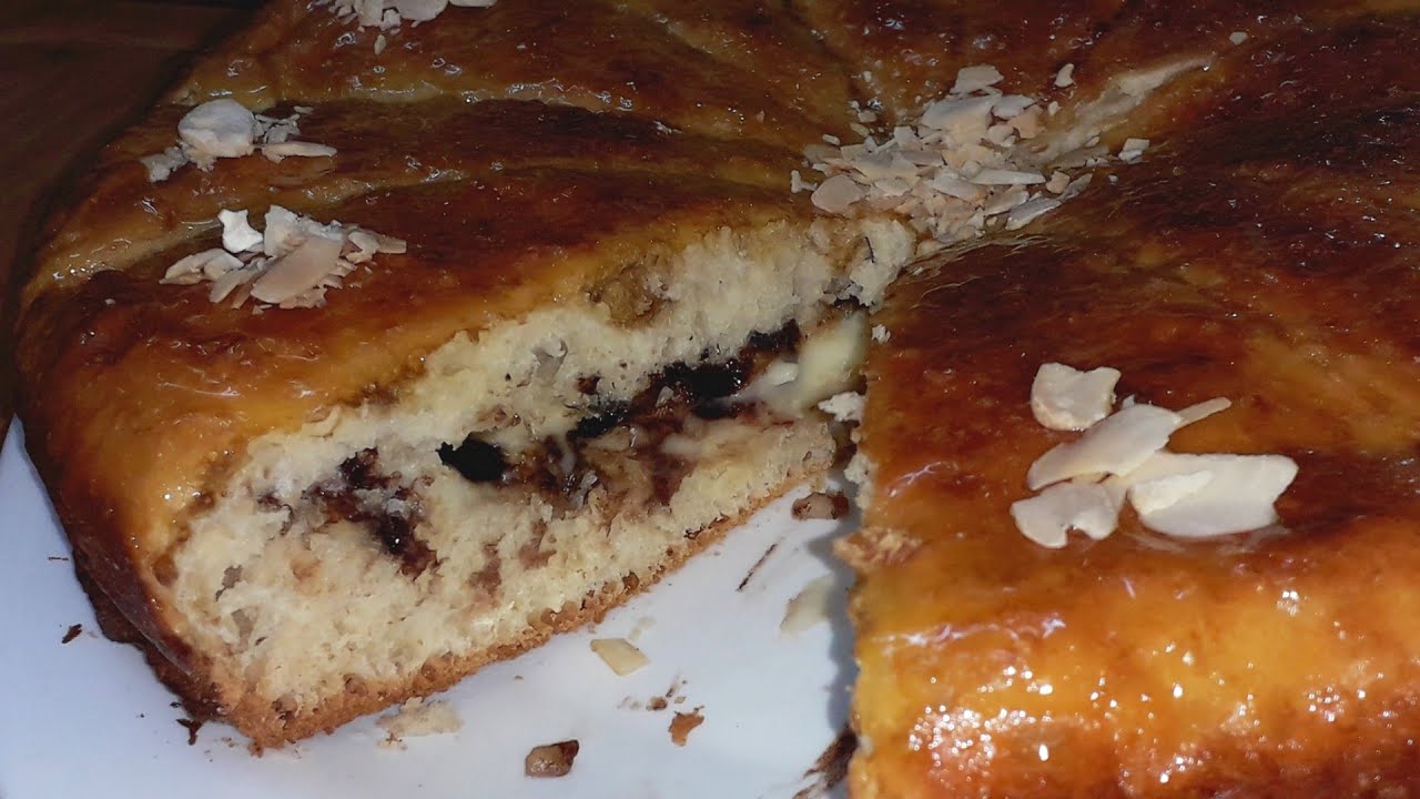 بريوش بحال القطن خفيف و مفشفش بشكل جميل محشو بالكريم باتيسيير و الشوكولاته