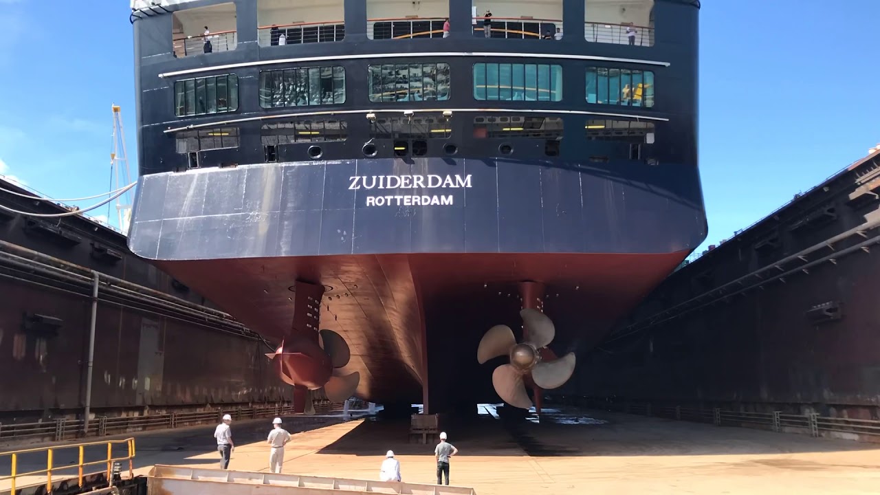 Cruise Ship Azipod 360 | Zuiderdam | Timelapse