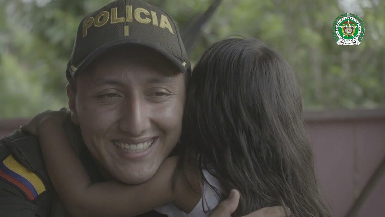 Charla de inducción al grado de Patrullero. Únete, Vive, Construye, Sé policía - policiadecolombia