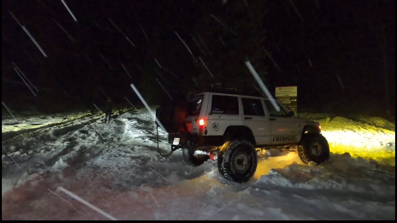 Jeep XJ отправляется на восстановление RAM TRX (повтор)