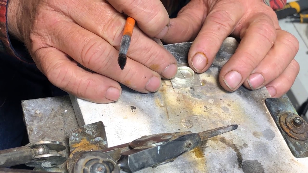 How to make a bezel setting ( DIY )