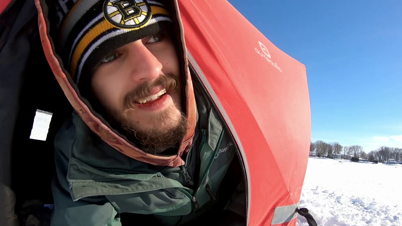 JD Brothers Ice Fishing Walleyes on the St-Lawrence River