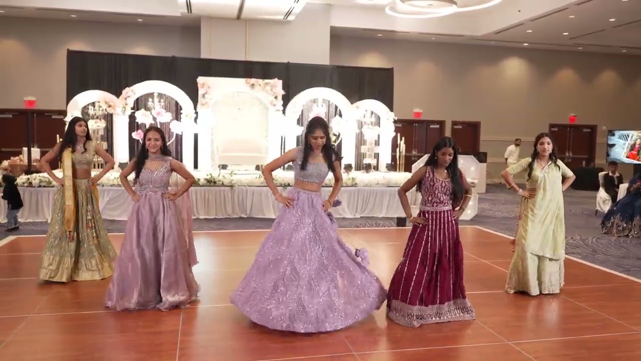 MORNI BANKE & CHAMMAK CHALLO | Dance Cover