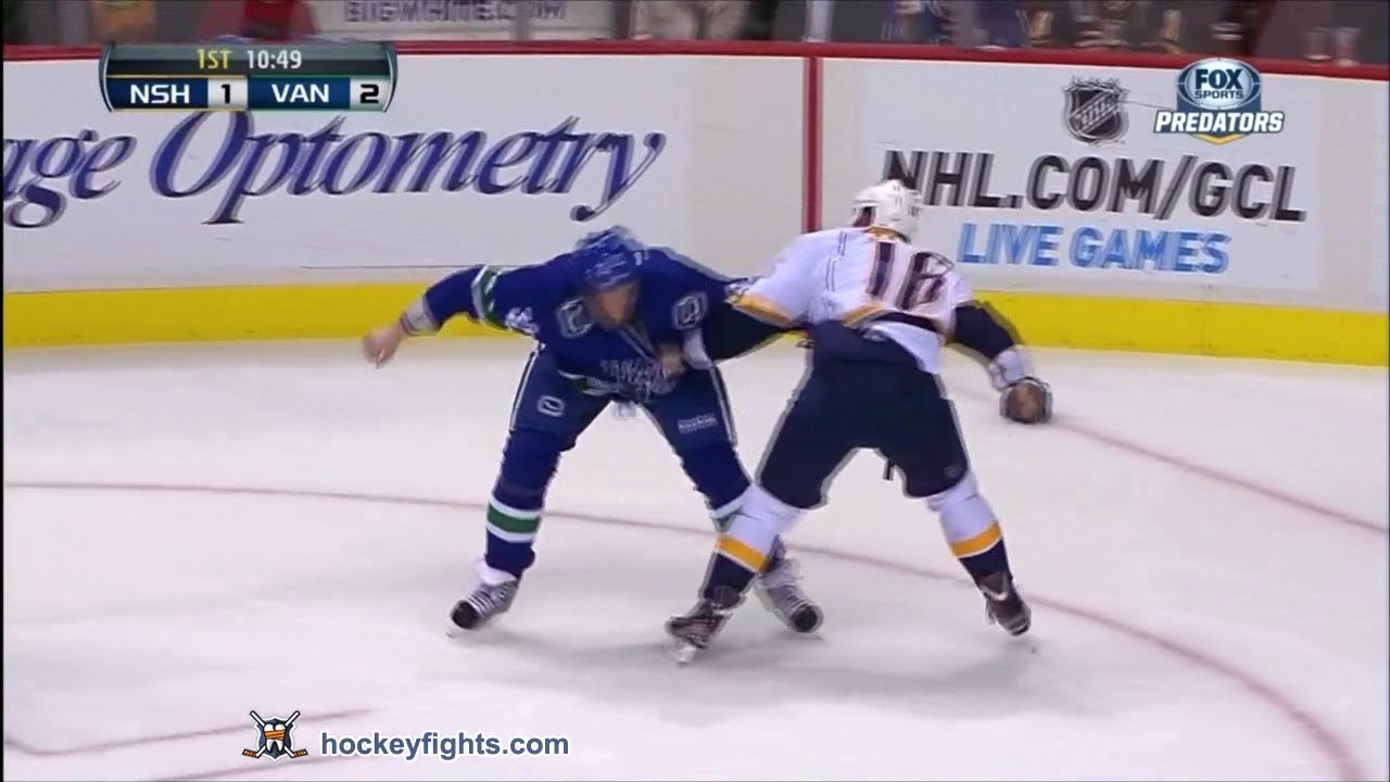 Rich Clune vs Dale Weise Mar 14, 2013