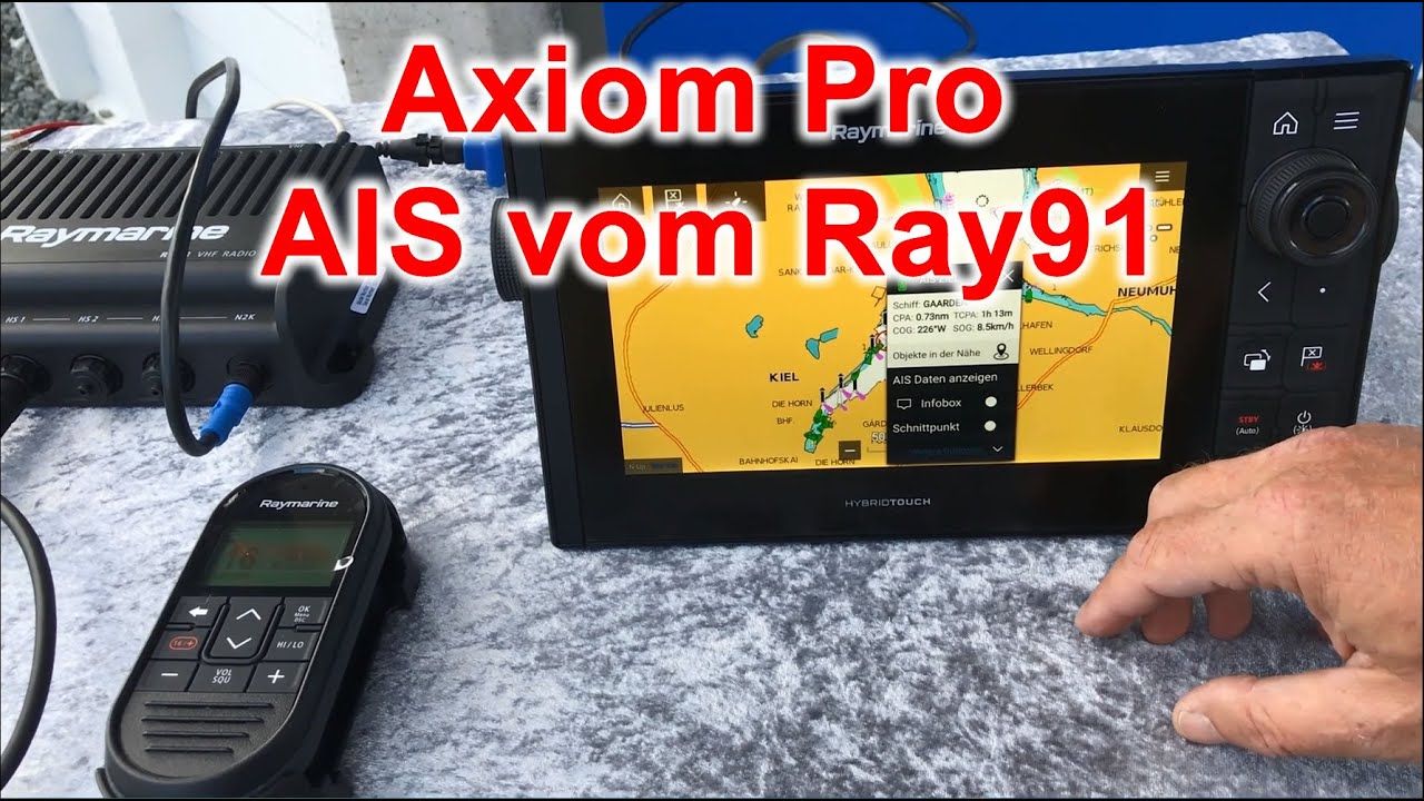Raymarine Axiom Pro 9 mit AIS Daten vom Ray-91 Funkgerät von Busse Yachtshop.