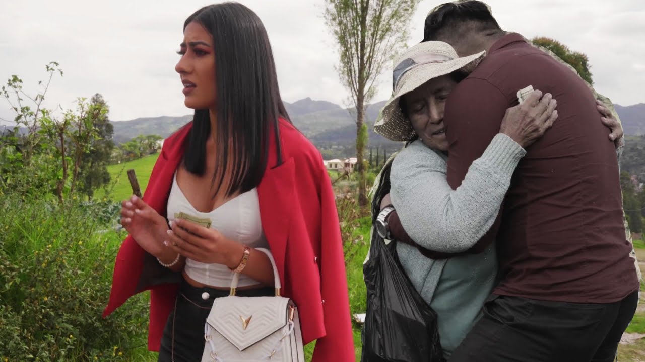 Nuera trataba mal a su SUEGRA porque su esposo la ayudaba economicamente