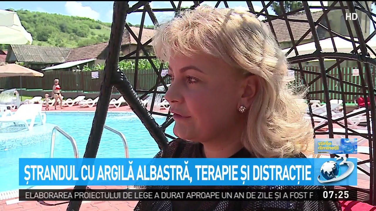 Veste bună pentru turişti! Localitatea unde s-a deschis un ştrand cu apă termală şi argilă al