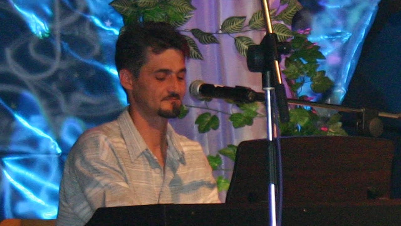 Mihal Cesnak - Daj mi ljubav (Zlatni Akordi 2005)