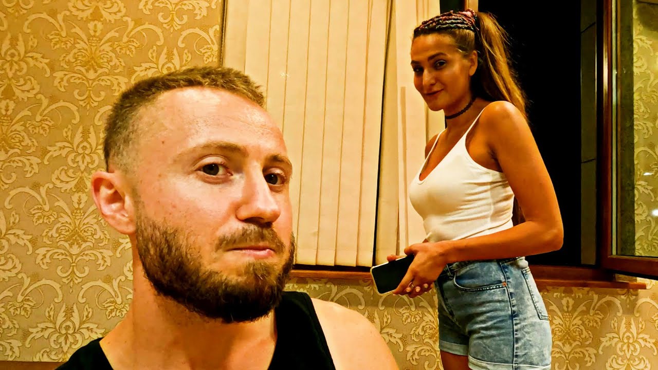 БУРГАС ИМА МНОГО КРАСИВИ ЖЕНИ