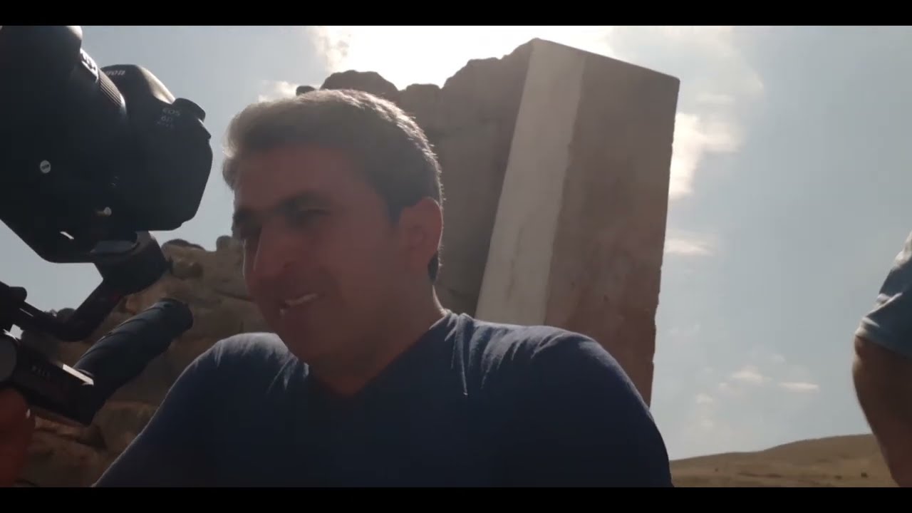 30 il 3 ay 3 gündən sonra 9 yaşımda çıxıb 39 yaşımda dağılmış evimizə geri döndüm. Mirzə Azad oğlu😢