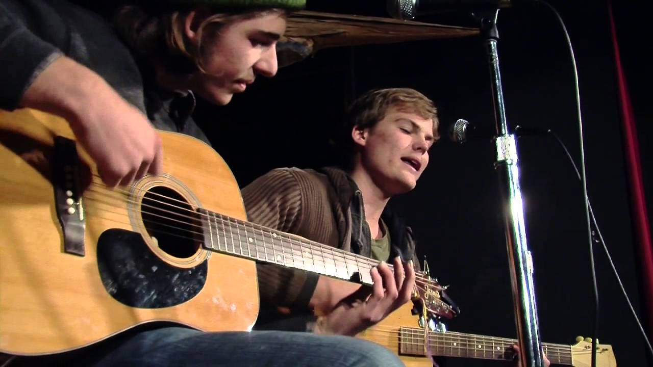 Braden Lawrence and Mark Larson (The Districts) live at Walla Fest 11/25/12
