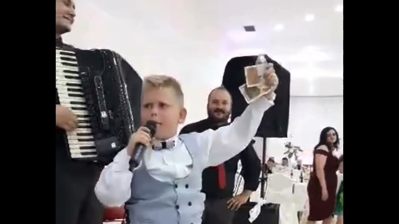 Kiril Čokuzovski  & Favoriti Bitola-Mama se plasi da ne te kradam