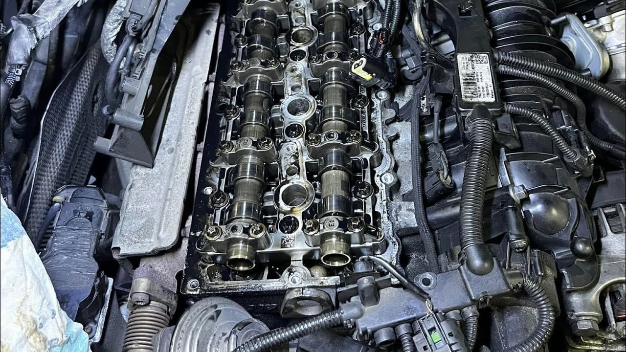 Wymiana uszczelki pokrywy zaworow , demontaz wtryskiwaczy N47 bmw gasket replacement