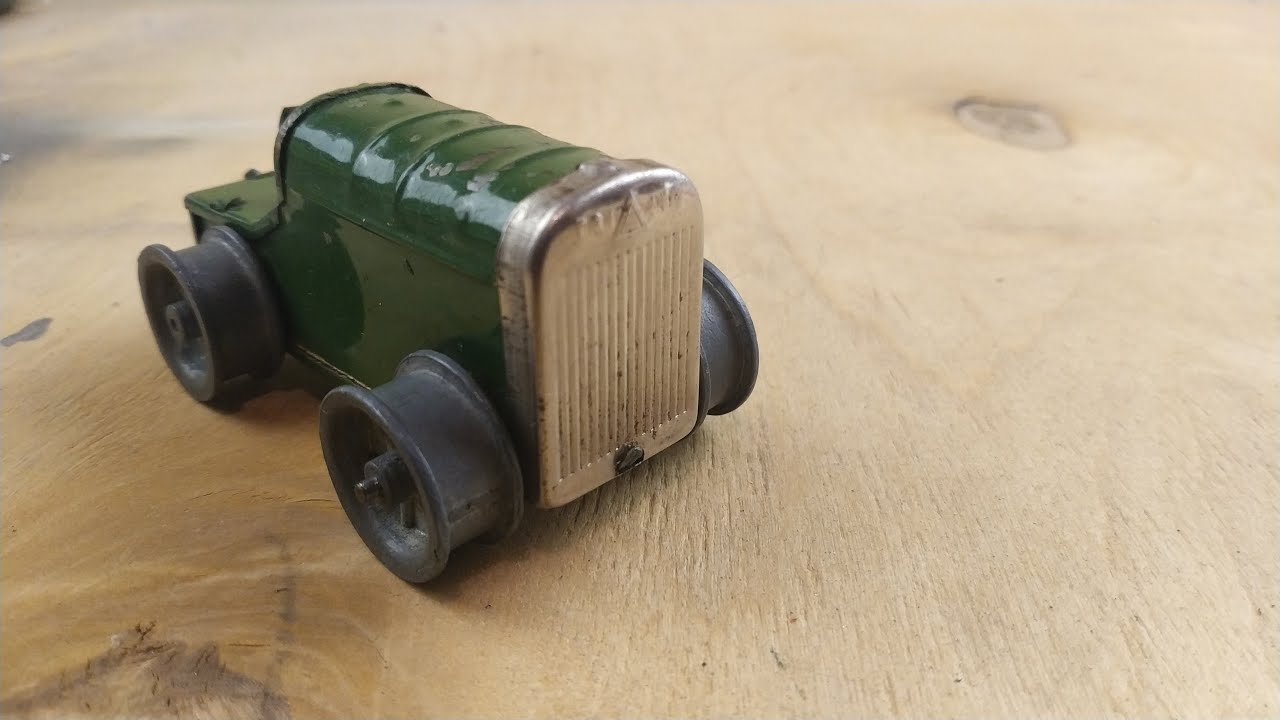 Restoration of the Tractor Triang Minic Toys