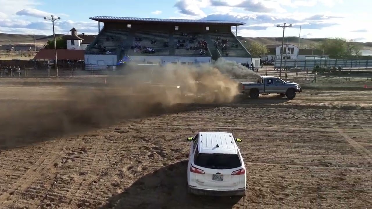 Shelby pull Tera Nielson 315 feet Outlaw diesel.