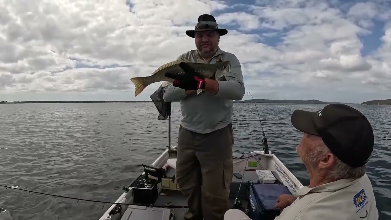 Fishing Lake Macquarie 🎣 Chasing Jewfish with My Uncle