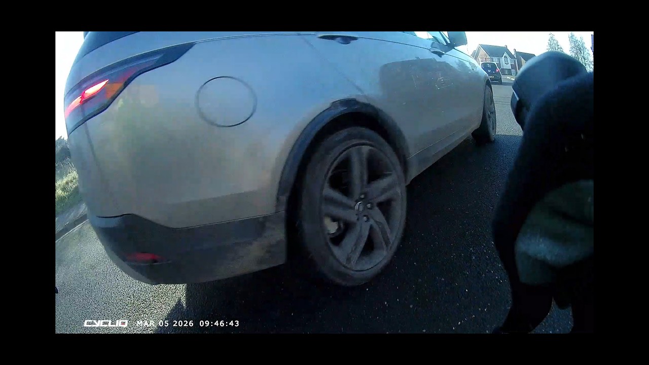 KR21PZA Land Rover driver roundabout pull out, Essex Police result; Course or Conditional Offer
