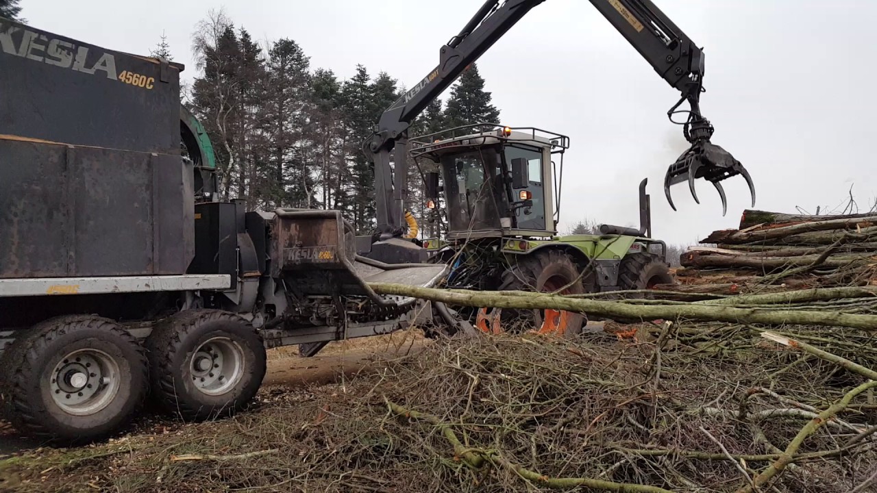 Claas Xerion with Kesla woodchipper part 2.