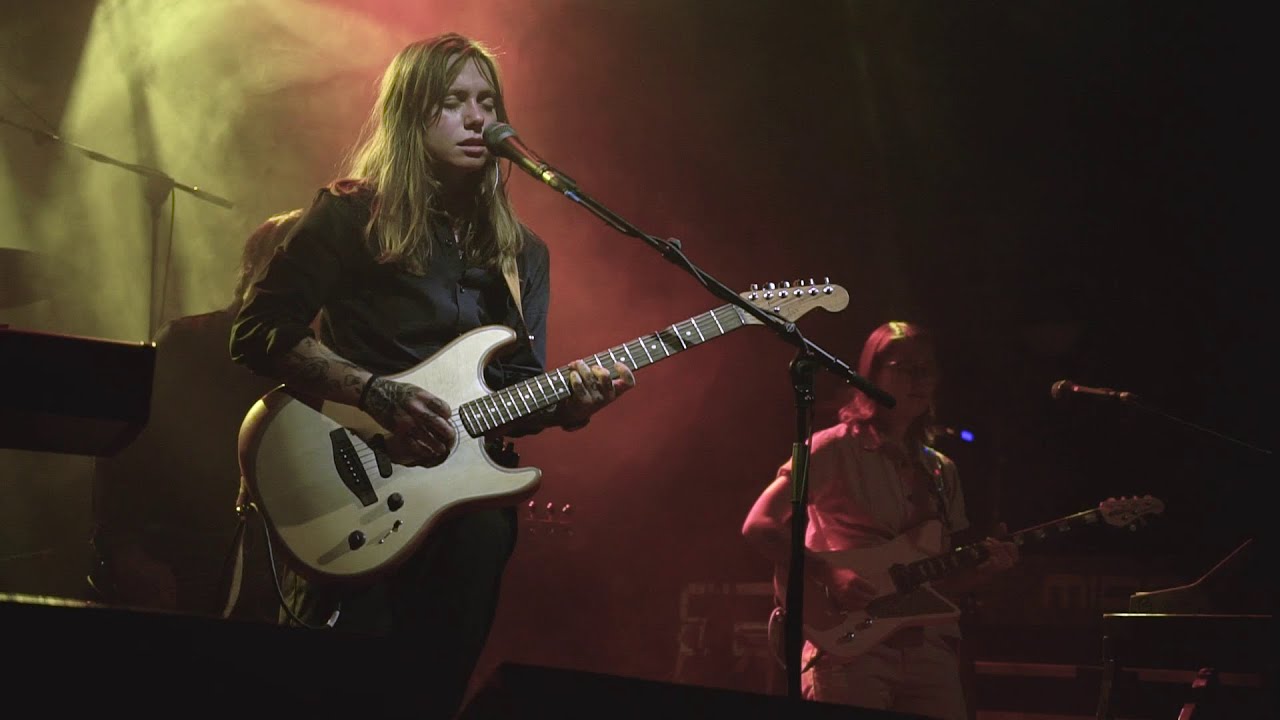 Julien Baker - Favor (Live in London)