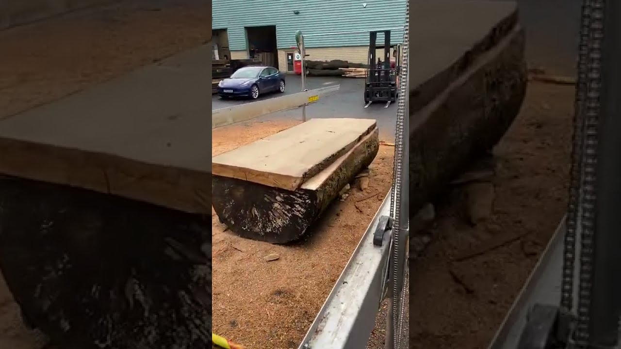 Flattening Large Oak Boards with the Lucas Mill #2