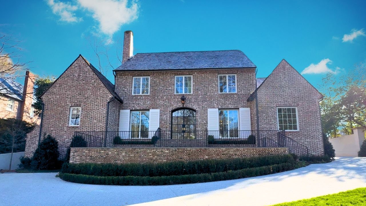 This New Luxury Home Style Breaks All the Rules