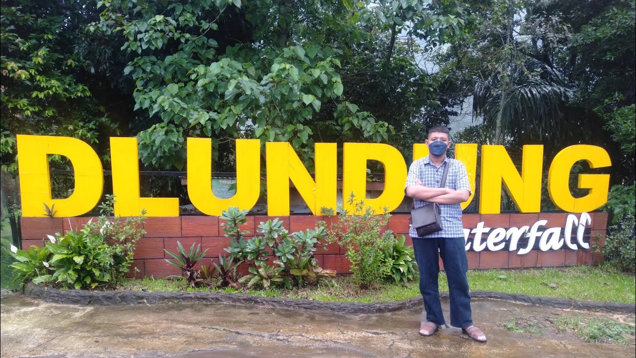 JALAN - JALAN KE KAWASAN WISATA TRAWAS, MOJOKERTO JAWA TIMUR