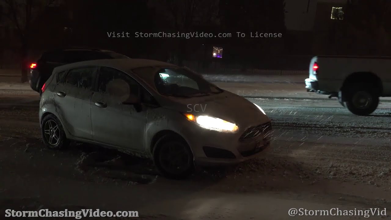 Colorado Springs, CO Snowy Mess Leaves Cars Stranded on Steep Roads - 12/28/2020