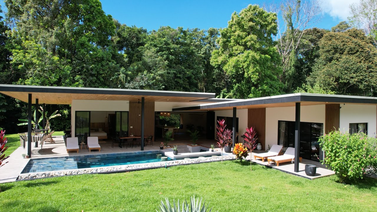 3-Bedroom Tropical Paradise in Ojochal, Costa Rica