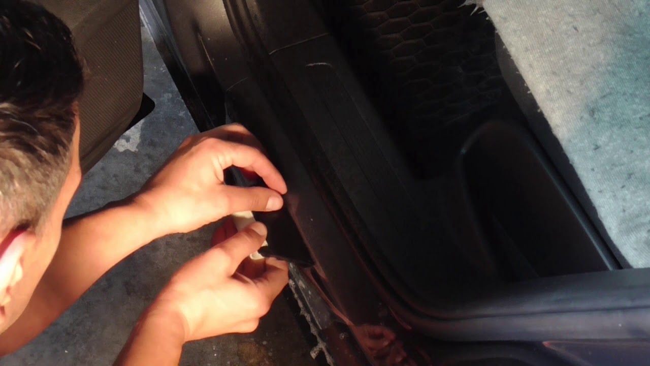 jak okleić progi folią ochronną