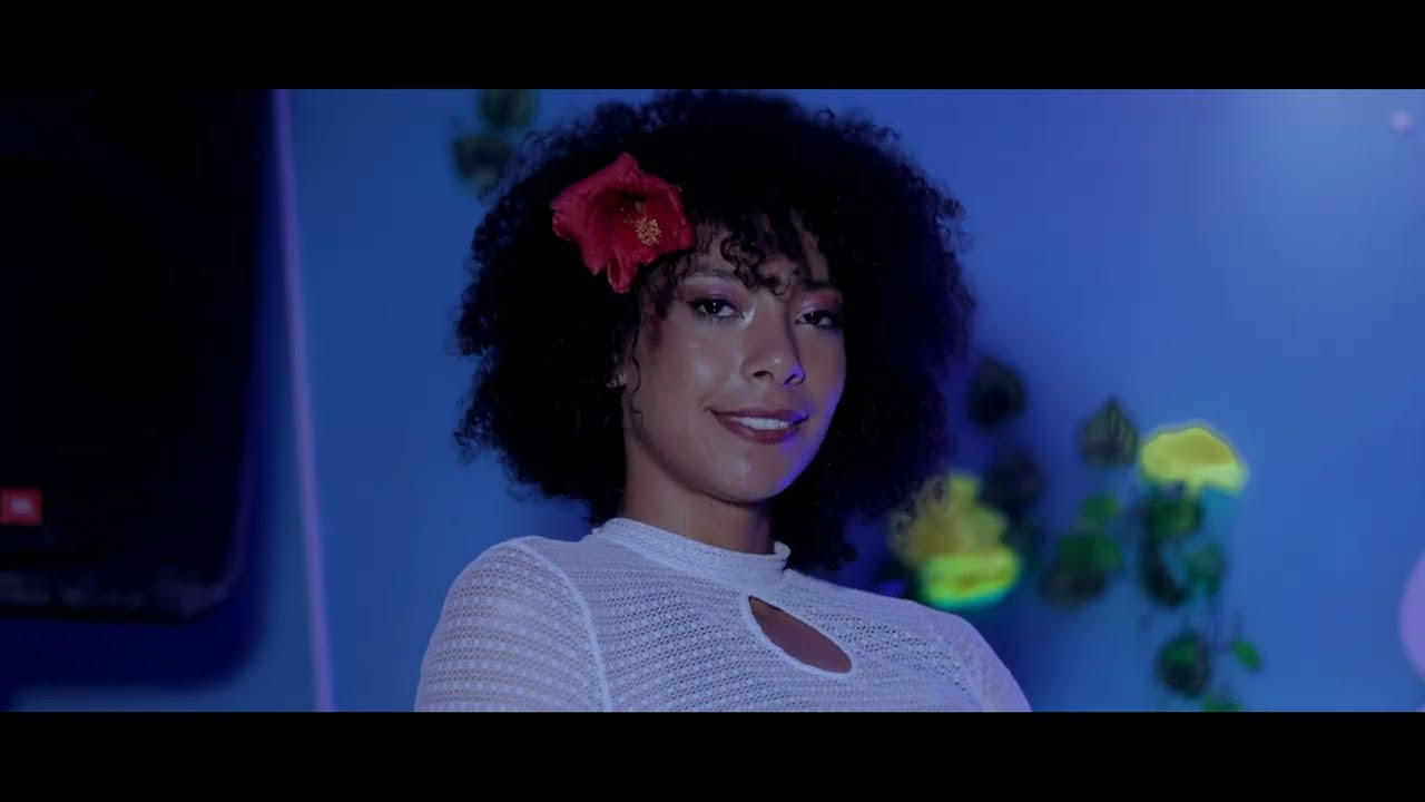 AKA Ninfa - Lexo BTZ - LATINA SOY (Video Oficial)