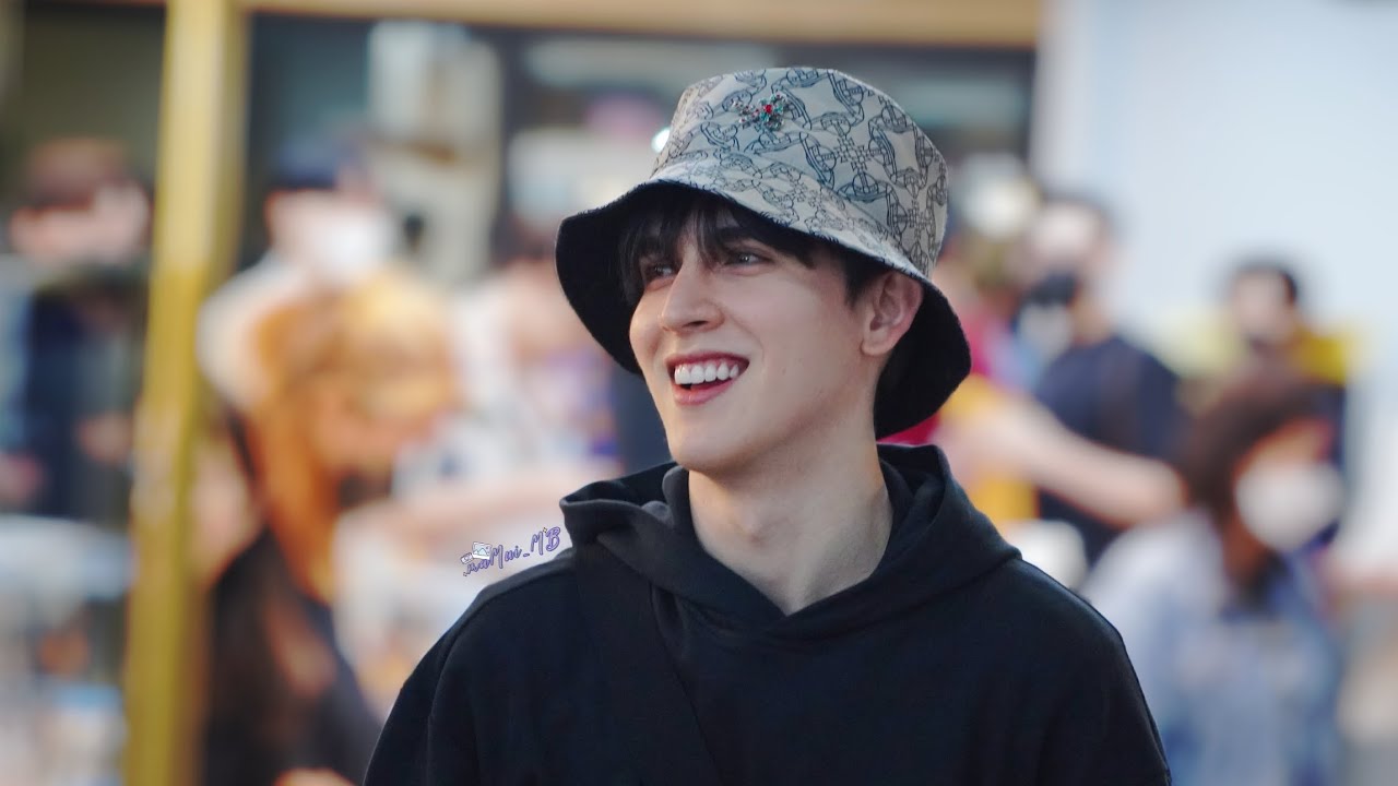 (Fancam)22.12.04 #isbanky @Hunter village