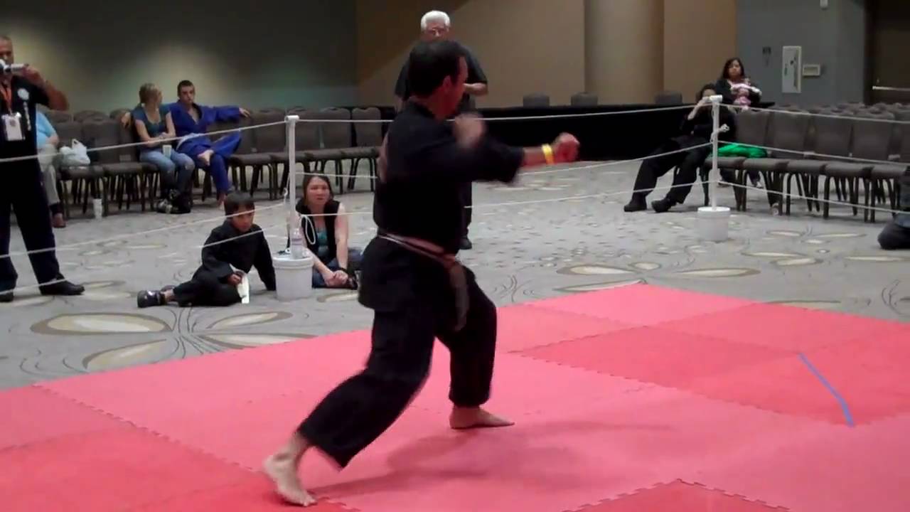 Pedro Porem of Kosho Ryu Kenpo Portugal performs Sarabuto Yo