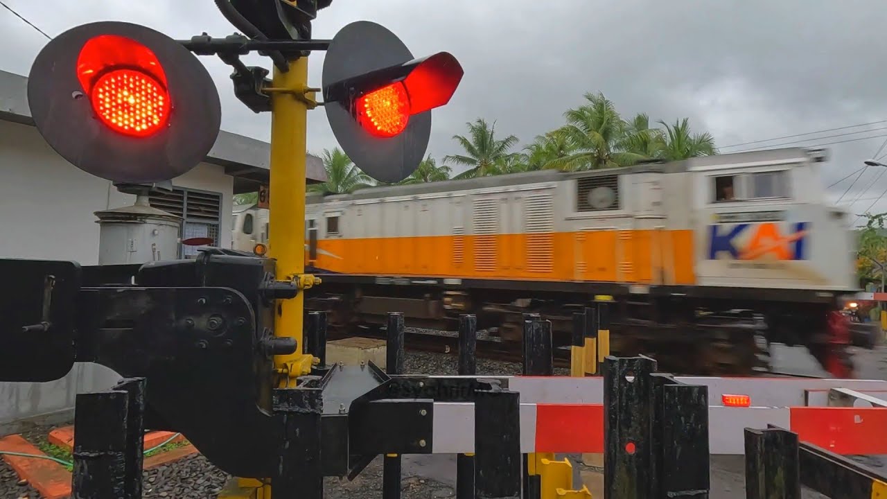 RAILWAY CROSSING 34 | 3 Jenis Palang Perlintasan Kereta Api Luar Negeri | ALKMAAR | NS | SAFETRAN