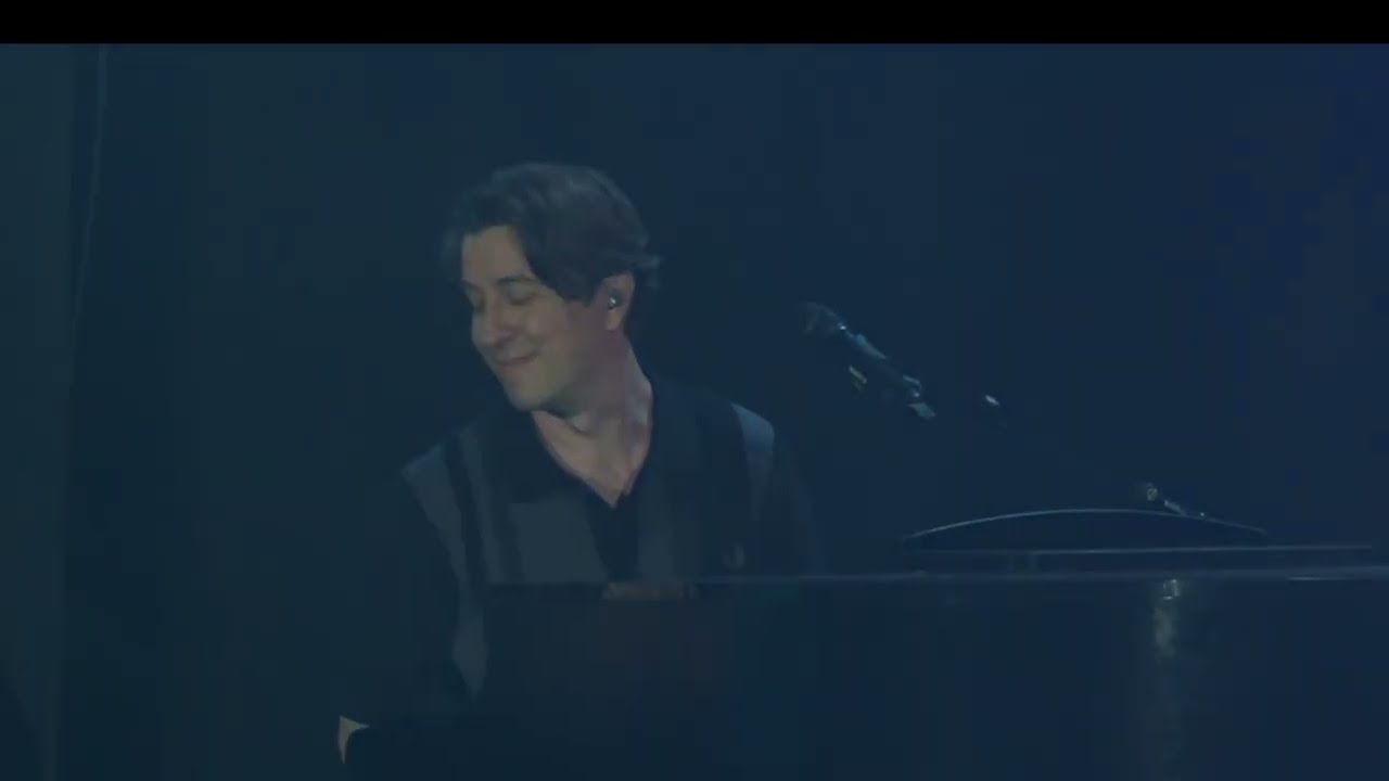 JVG - Oisko tää täs, Hehkuu, Tarkenee feat. Teemu Brunila (Live Olympiastadion 2023)
