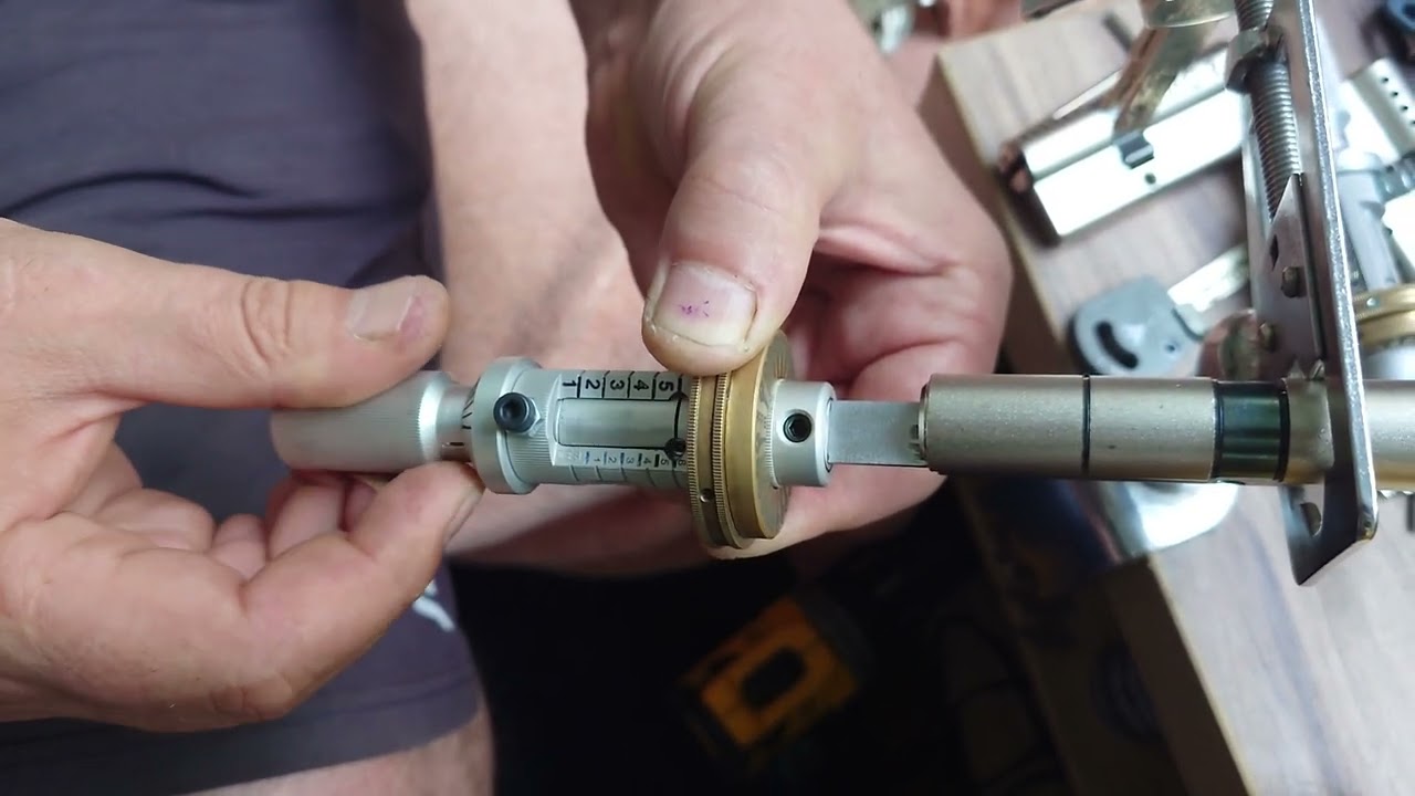Iseo R ME - locksmith tools - Rotor pick