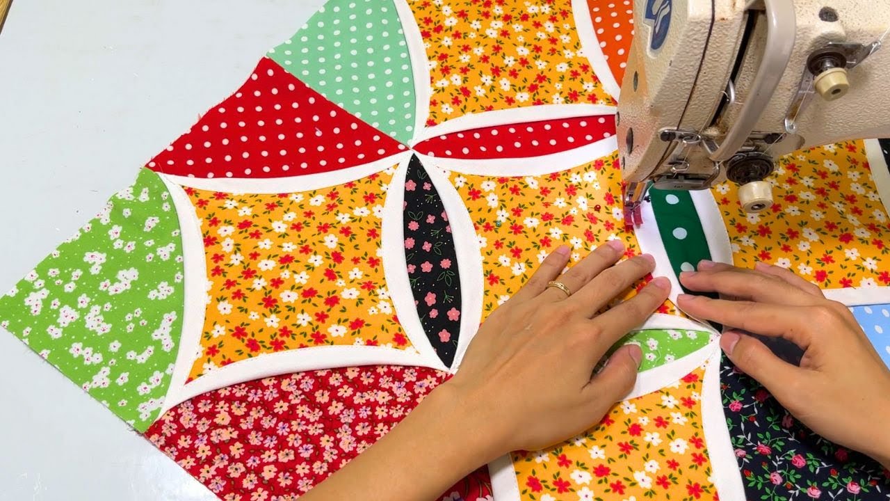 How To Sew a Cathedral Window Quilt Block into a Cushion cover / Cathedral Window Pillow